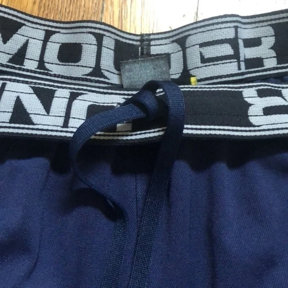 Under armour blue drawstring athleticWorkout shorts with pockets size medium
